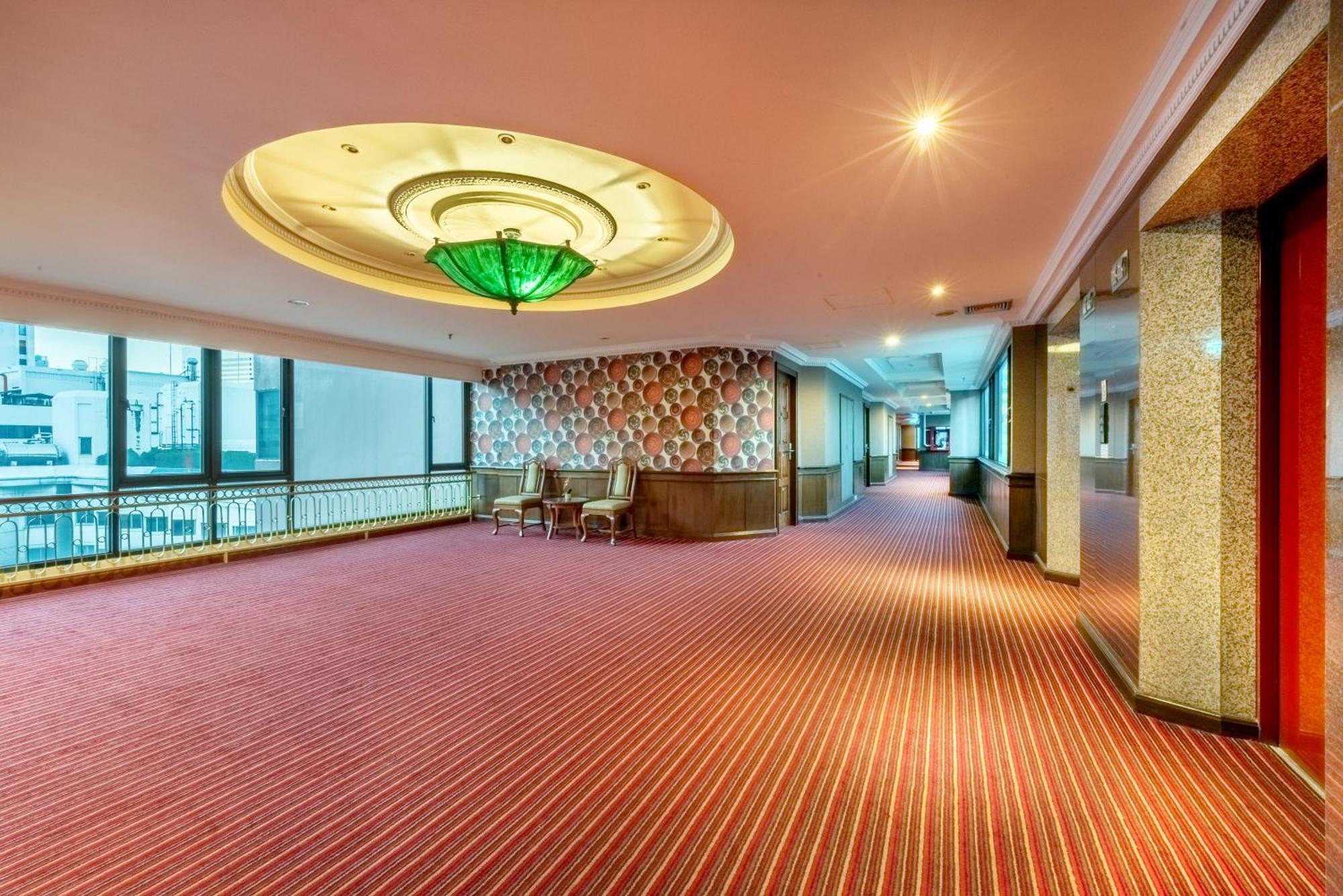 فندق رويال بينجا بانكوك المظهر الخارجي الصورة Interior of the hotel